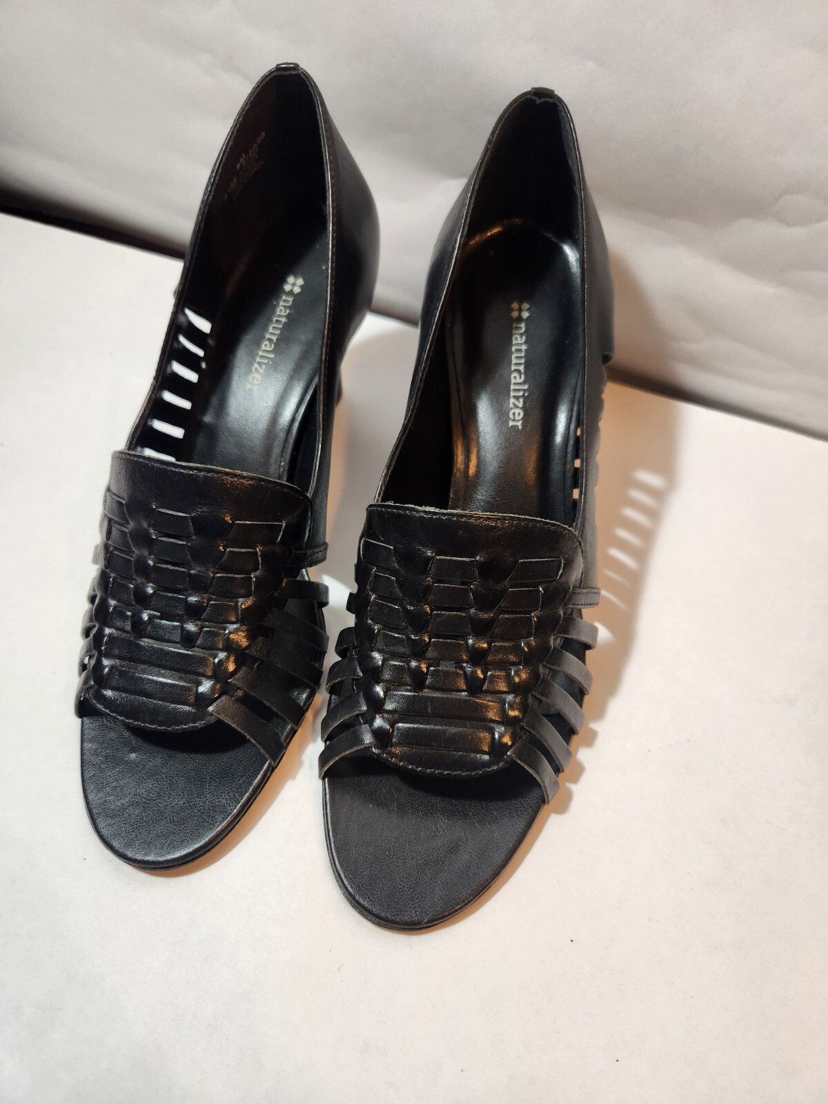Naturalizer size 8m Black Leather heels peep toe with cut outs pre-owned