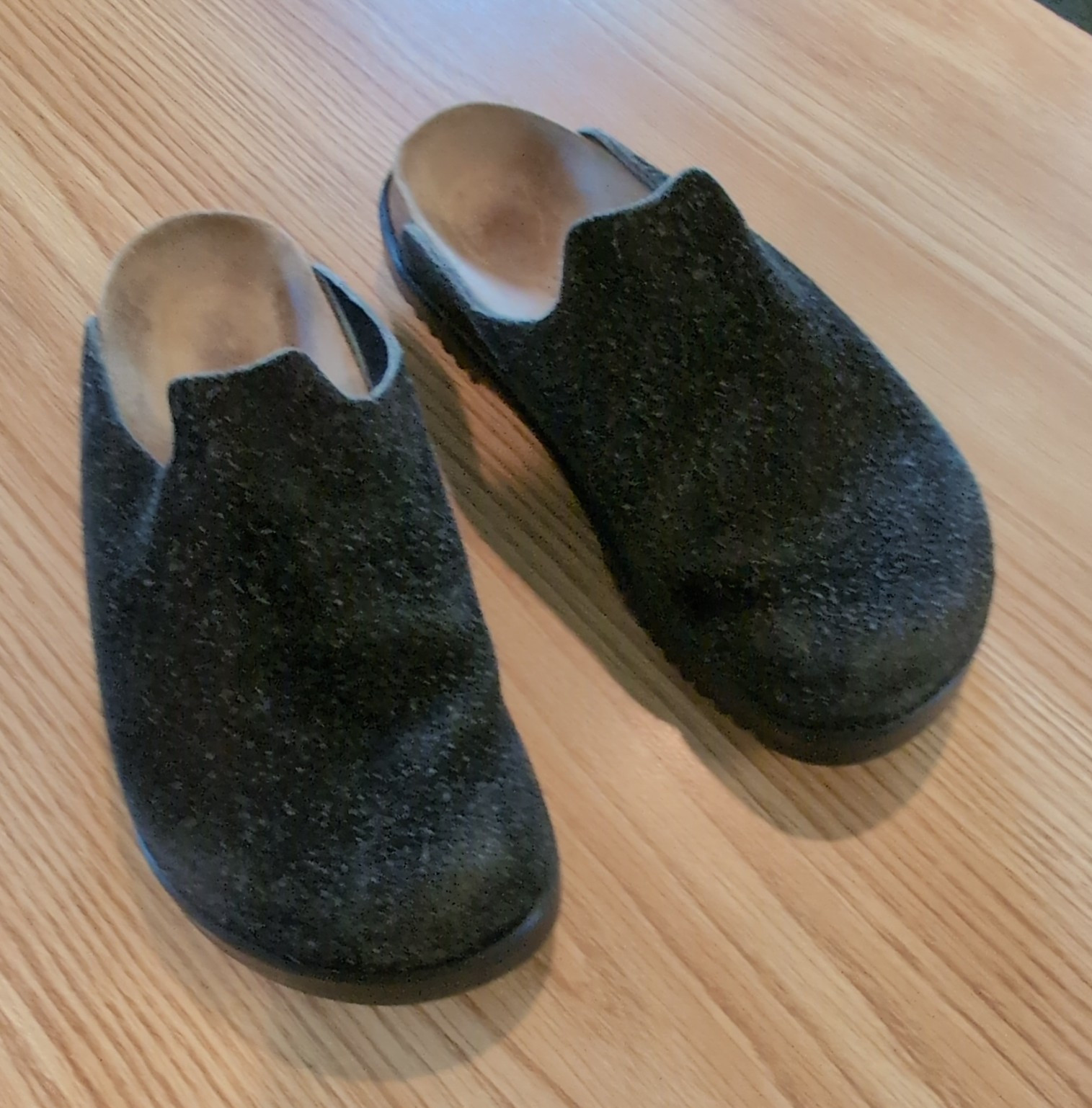 Bertula Suede Black Slip-On Clog Slippers Round Toe US 8 / 39 M Unisex