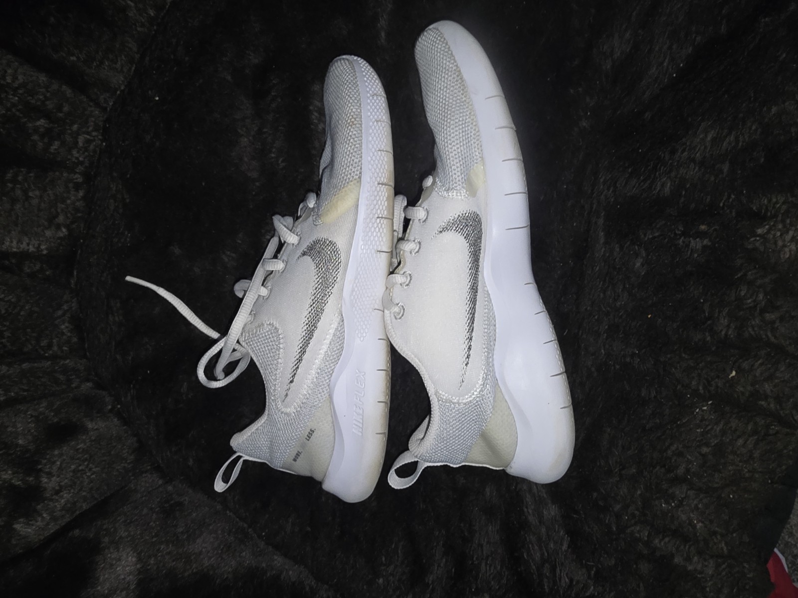 Size 8.5 – Nike Flex Experience Run 10 White