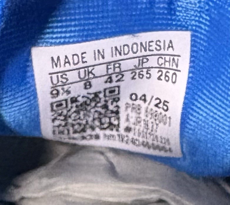 US Women’s 9.5/Men’s 8.5 – Adidas Predator Sala «Blue Silver Metallic Gum»