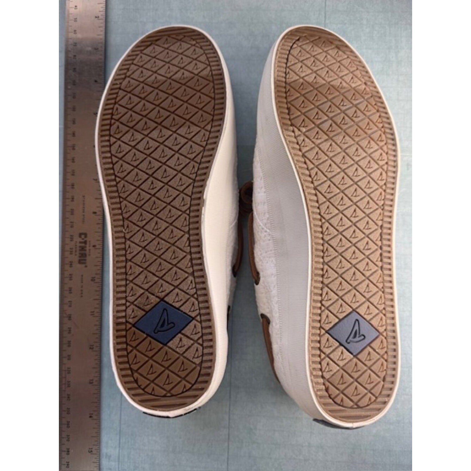 SPERRY Top-Sider White Textured Boat Shoes w/Memory Foam -NEW! Women’s Sz 8
