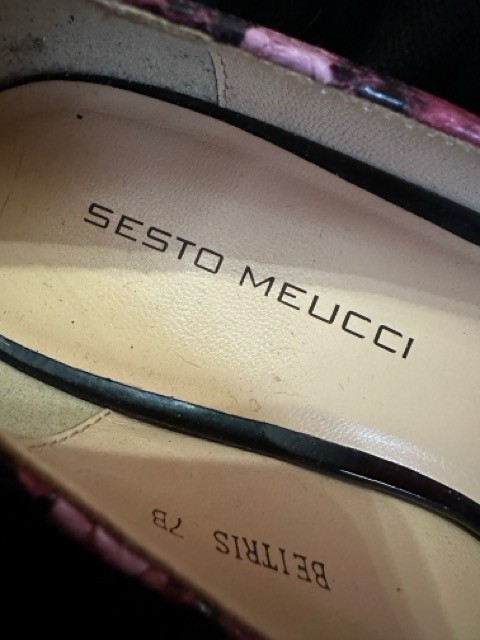 Sesto Meucci Pink Python Snake Print Kitten Heel Pump Sz 7B Italy Vero Cuoio Lea