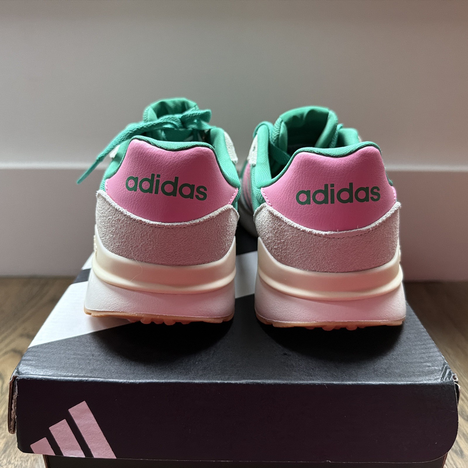 Adidas Run 60s 4.0 Women 9.5 Green Pink Vanilla Retro Running Shoes New JR6631
