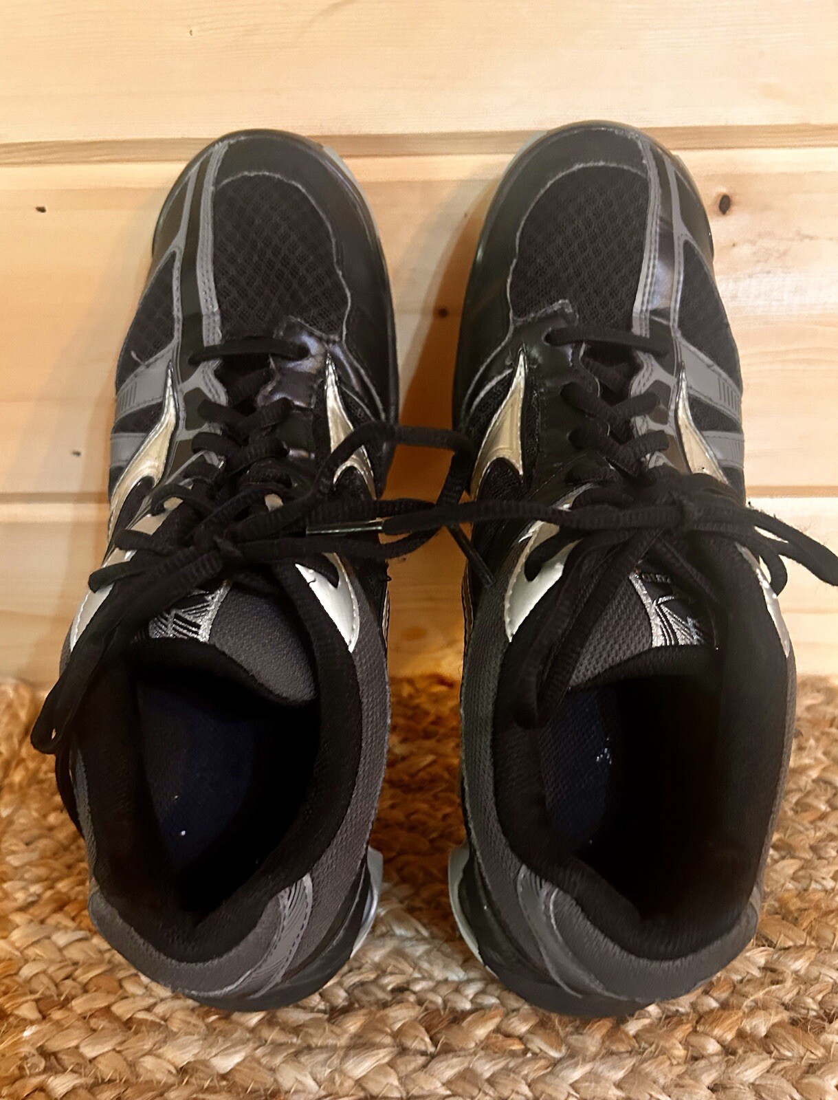 Mizuno Womens Wave Bolt 6 430224 9073 Black Running Shoes Sneakers Size 9