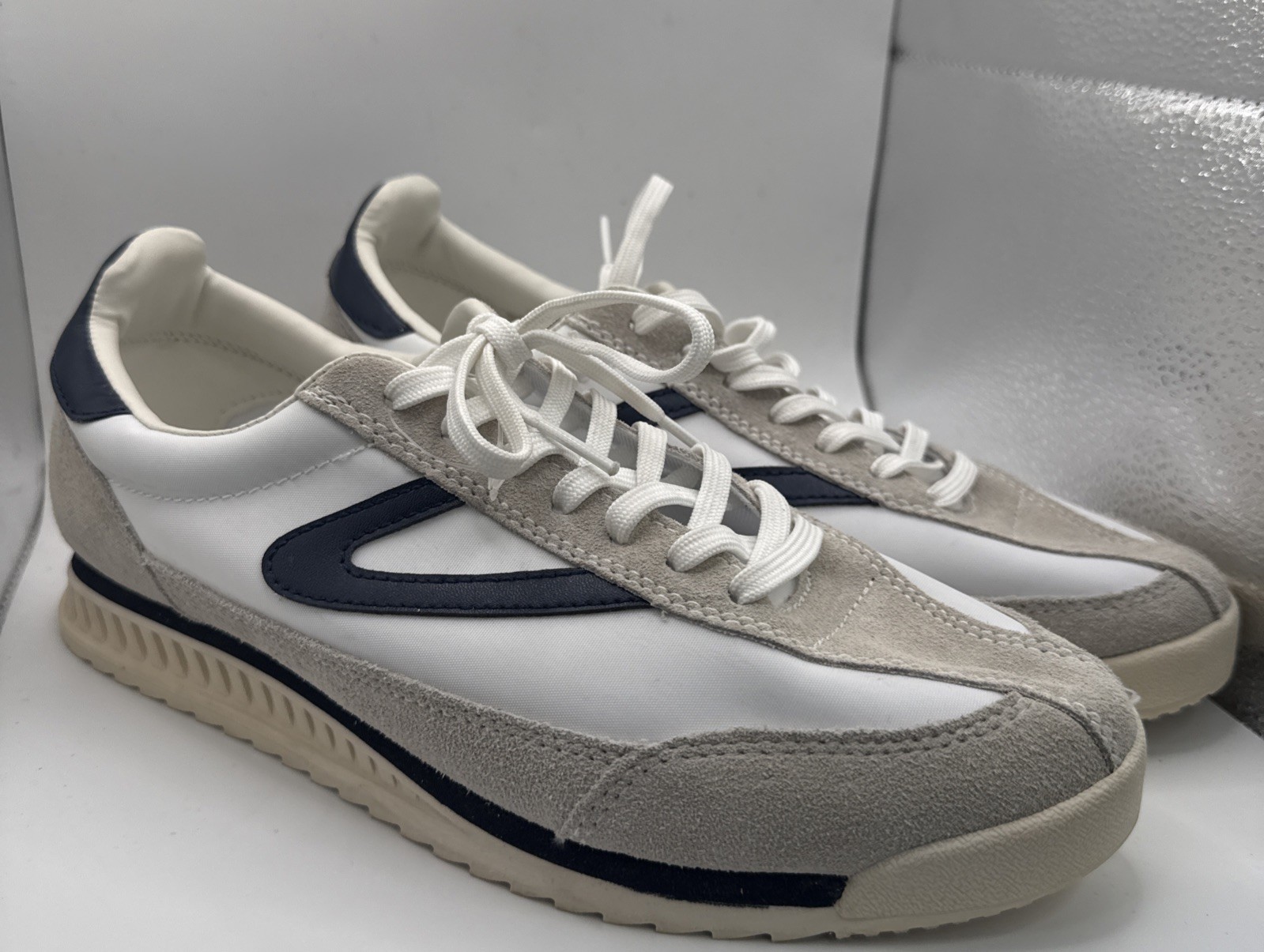 Tretorn® Rawlins Sneakers – WHITE/NAVY NEW, Women’s Size 8.5 -NWOB