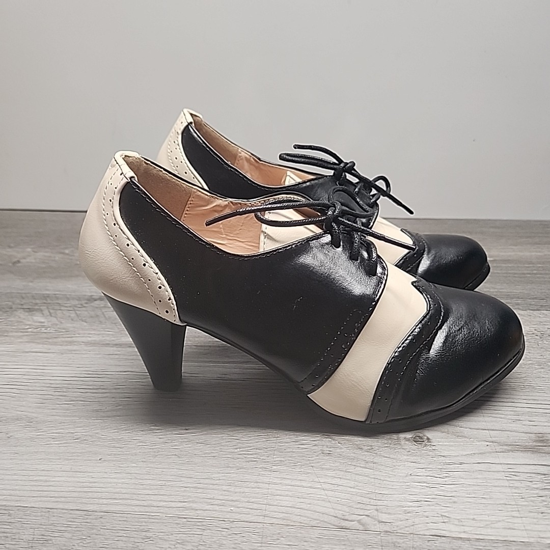 Chase + Chloe Saddleshoes Heels Vintage Looking