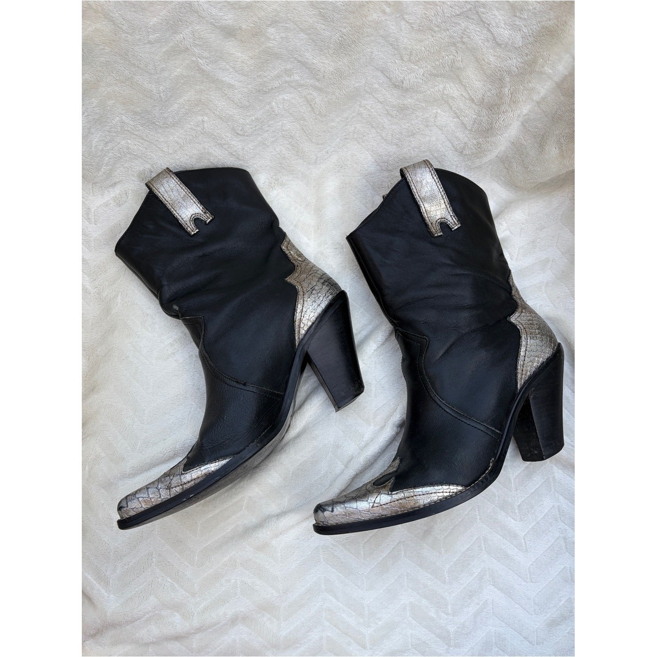 Penny Loves Kenny Silver Metallic Cap Toe Western Cowboy Boots Size 8.5