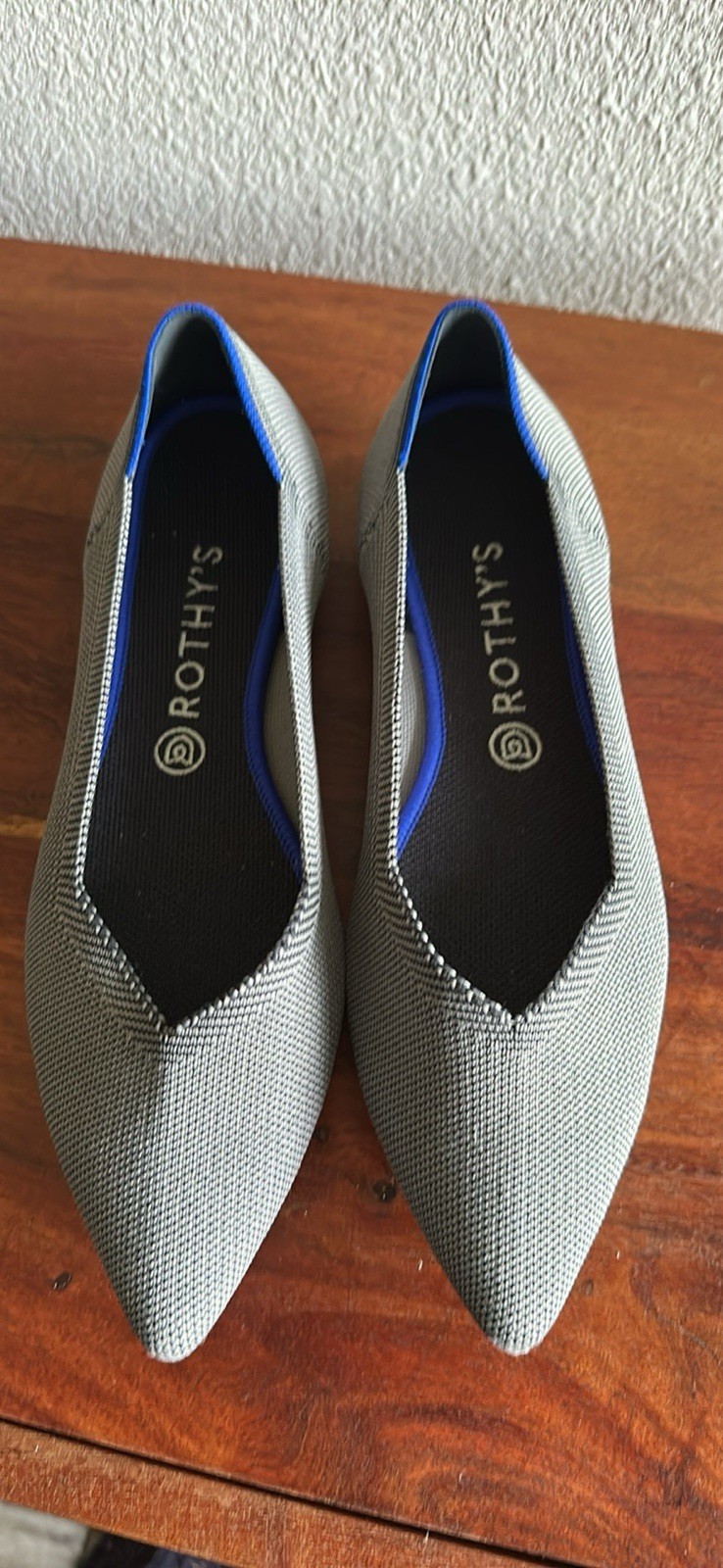 Rothy’s Gray/Blue Knit Logo Pointed Toe Flat Women’s Slip-On Lightweight Size 11