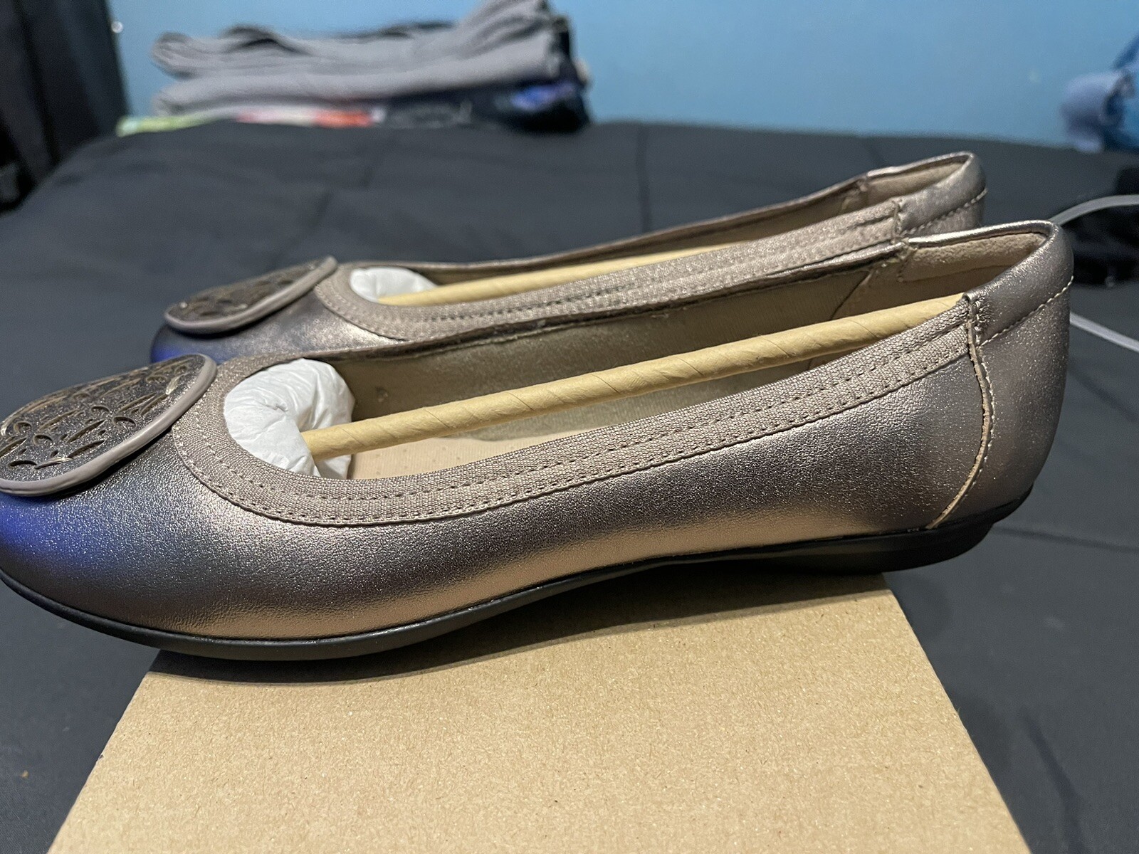 Clarks Collection Leather Flats Gracelin Zone Pewter