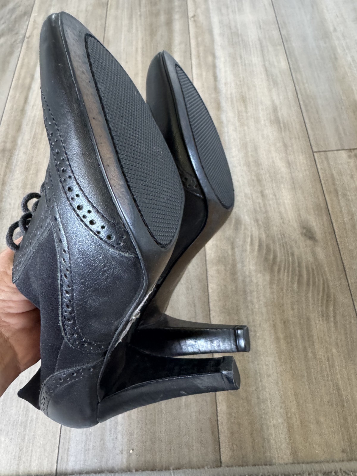 Ellen Tracy Black Leather Wingtip Oxford Heels Lace-Up Brogue Pump Women’s 7