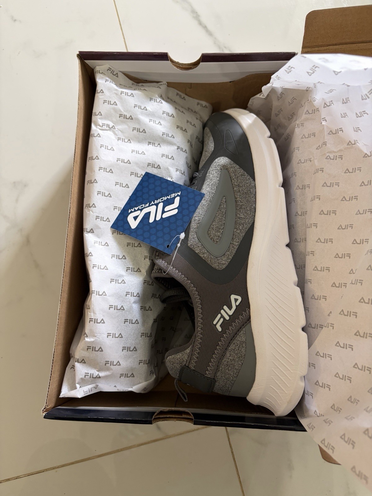 US SIZE: 11 Fila Memory Foam 5GM00820-050 Running Womens Walking Shoes Grey