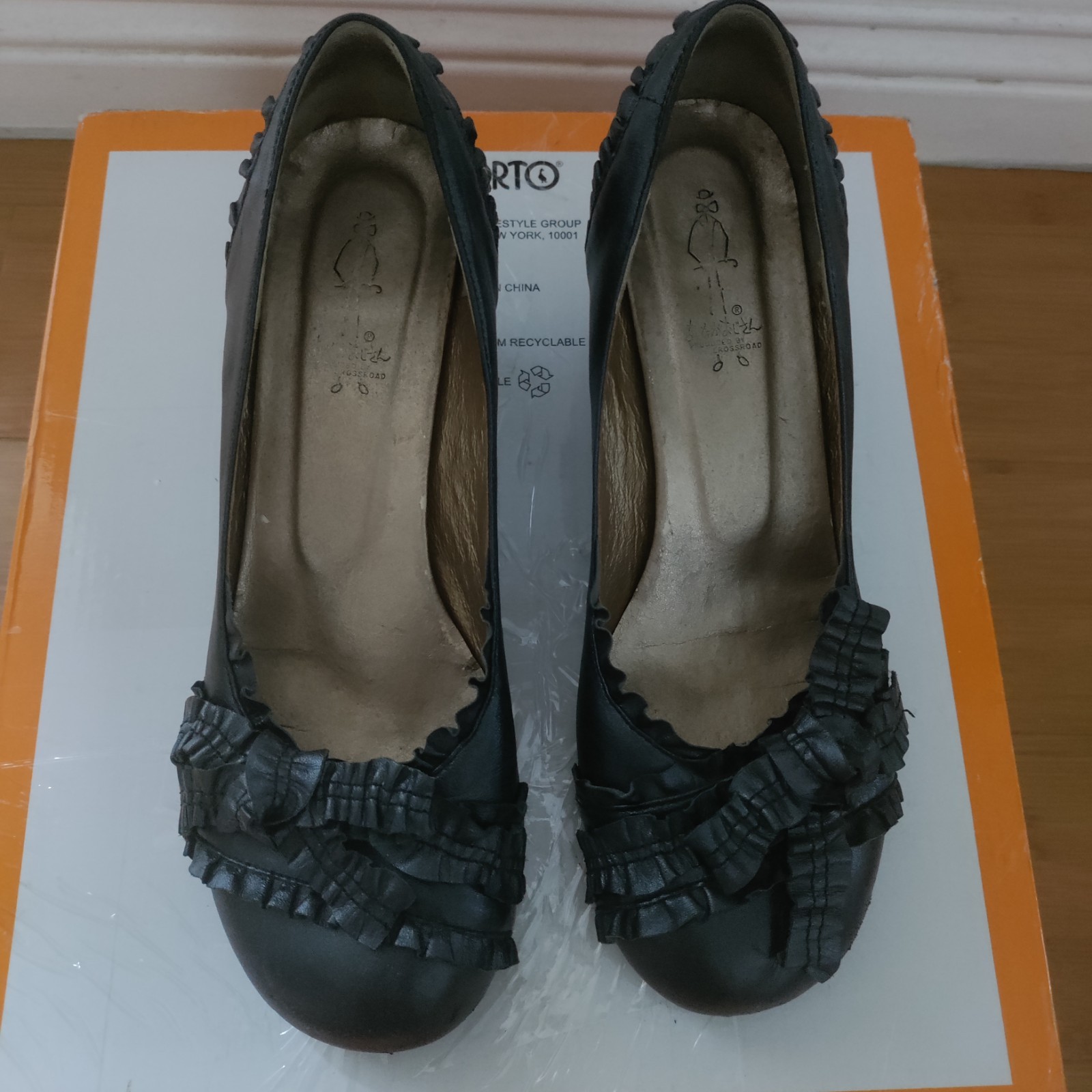 Japanese Brand Black Leather Pumps Size 24 cm/US 7