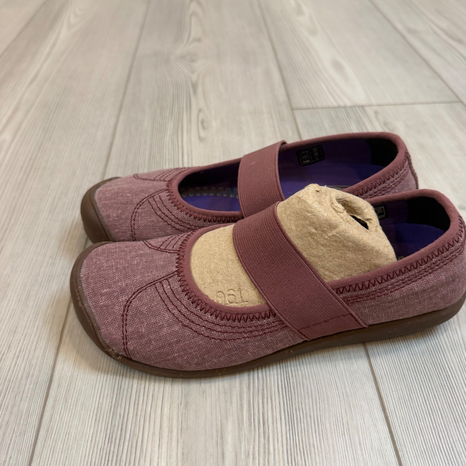 Keen Sienna MJ Canvas Mary Jane Flats Tawny Port Burgundy Womens 7 1010220 NEW