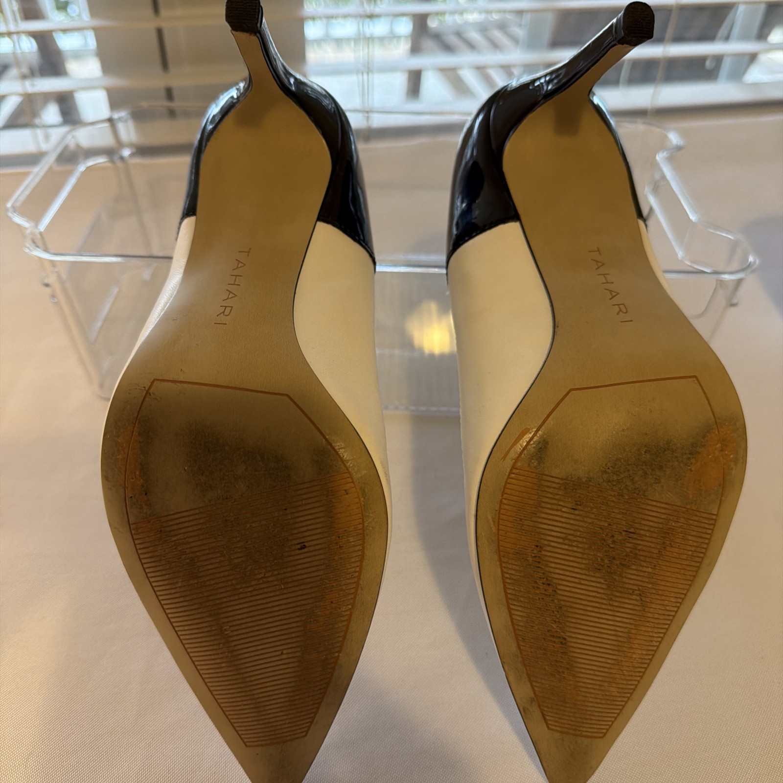 Tahari “Peyton” two-tone pumps Size 7M