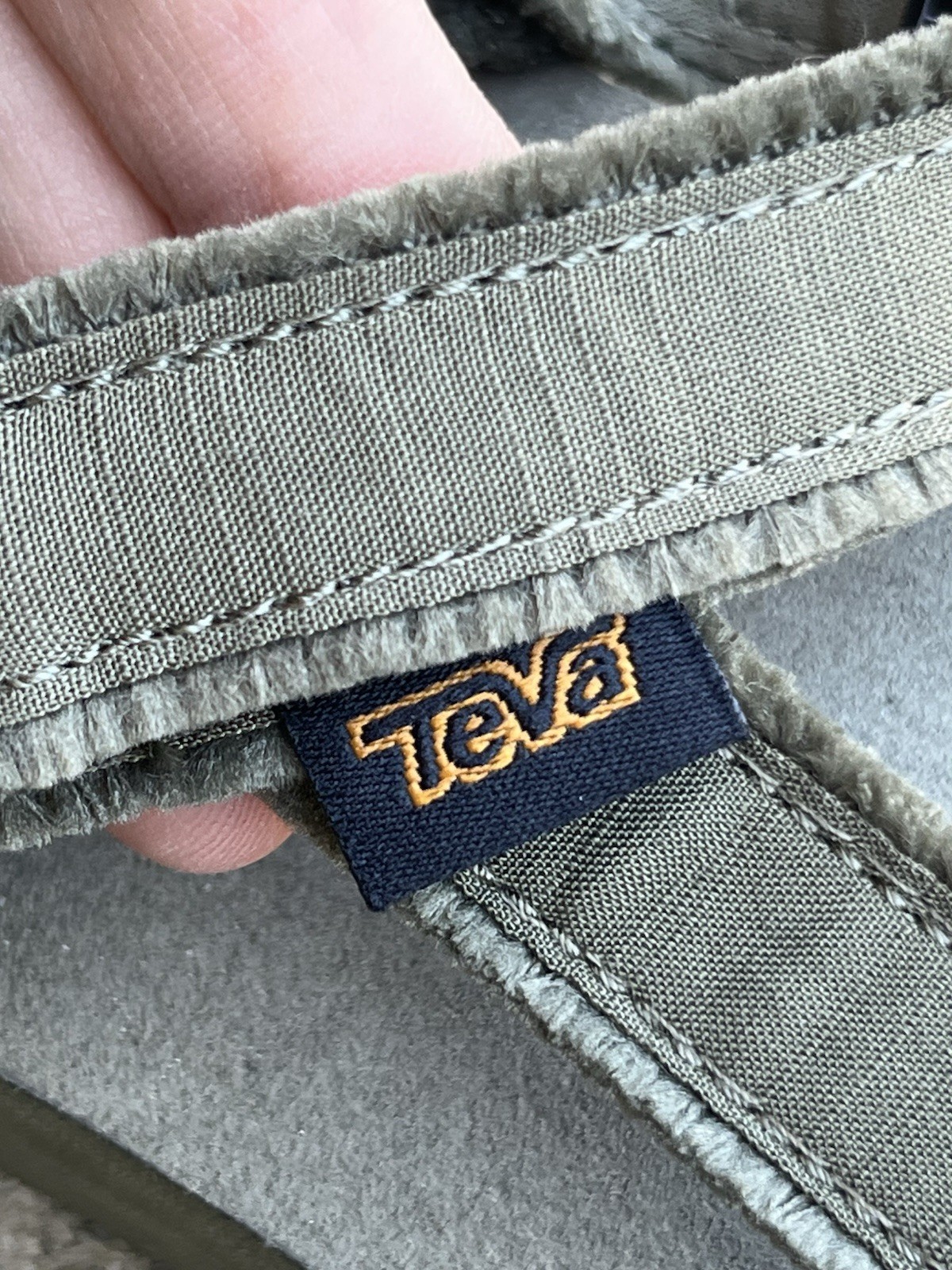 Teva Midform Universal Canvas Olive Green platform ankle strap sandals 9 / 40