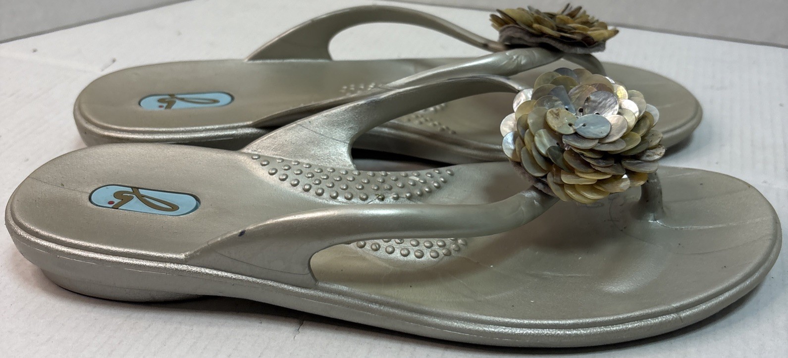 Oka B Flip Flop Sandals with Floral Embellishment Gray Womens Size Med Lg Rubber