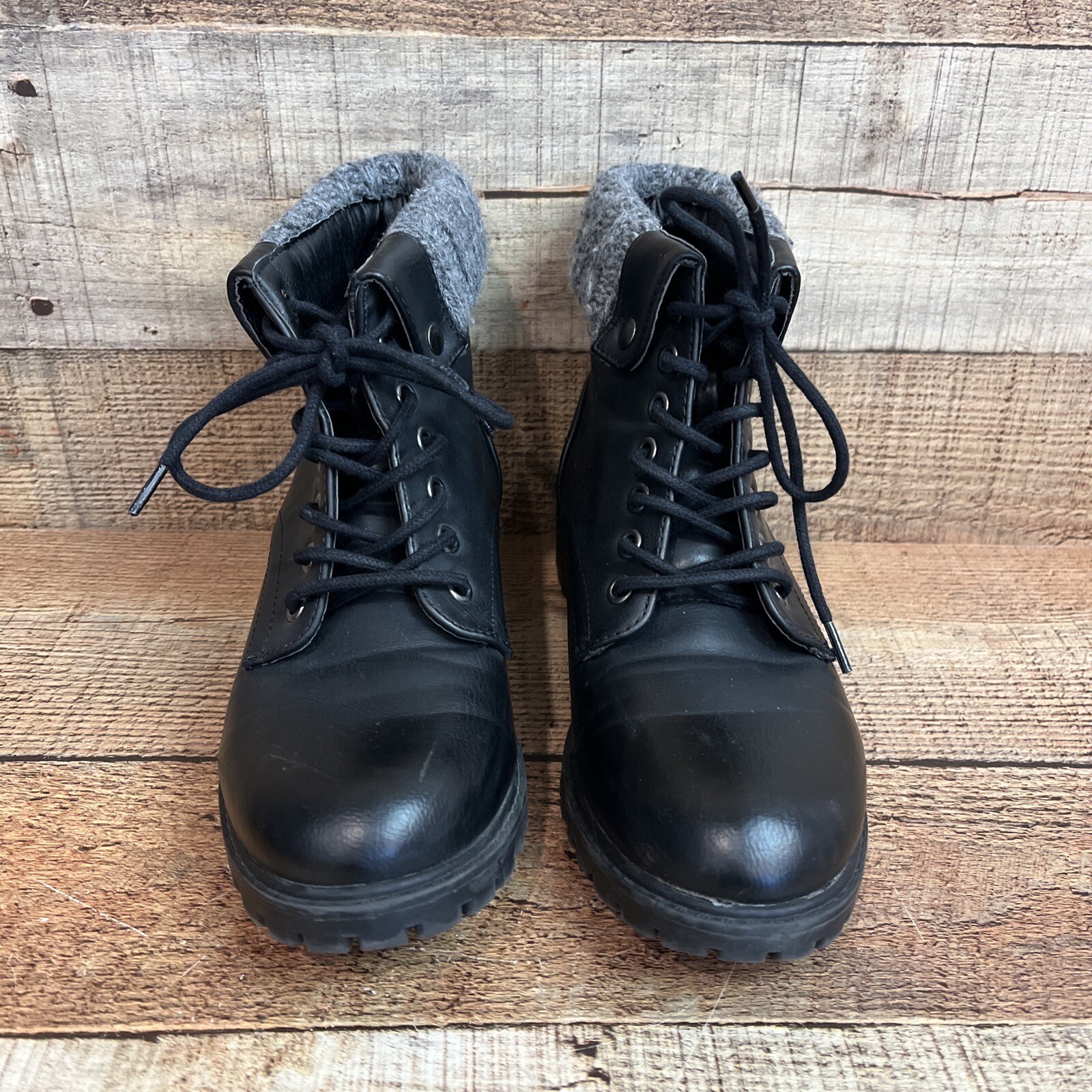 Celebrity NYC Bootie Girls Size 6