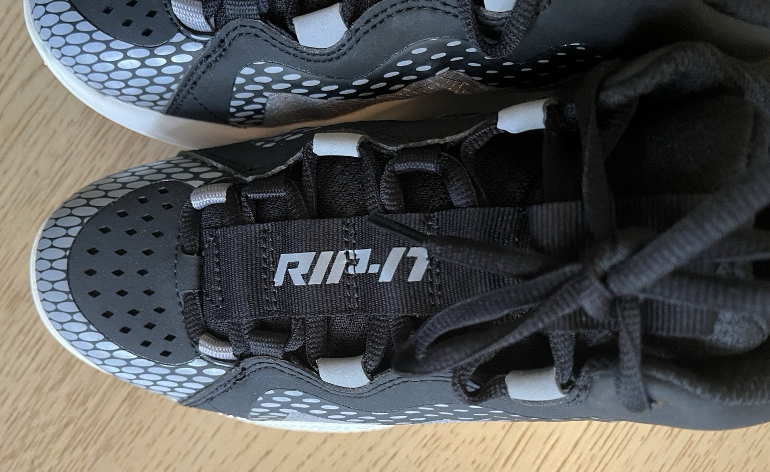 Rip It Future Volleyball Shoe womens Size 7.5 black & white New! sneakers