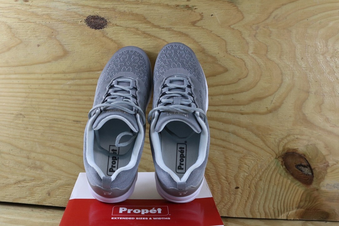 Propet Sneakers Womens 8 Gray Silver Travelactiv Lace Up Athletic New