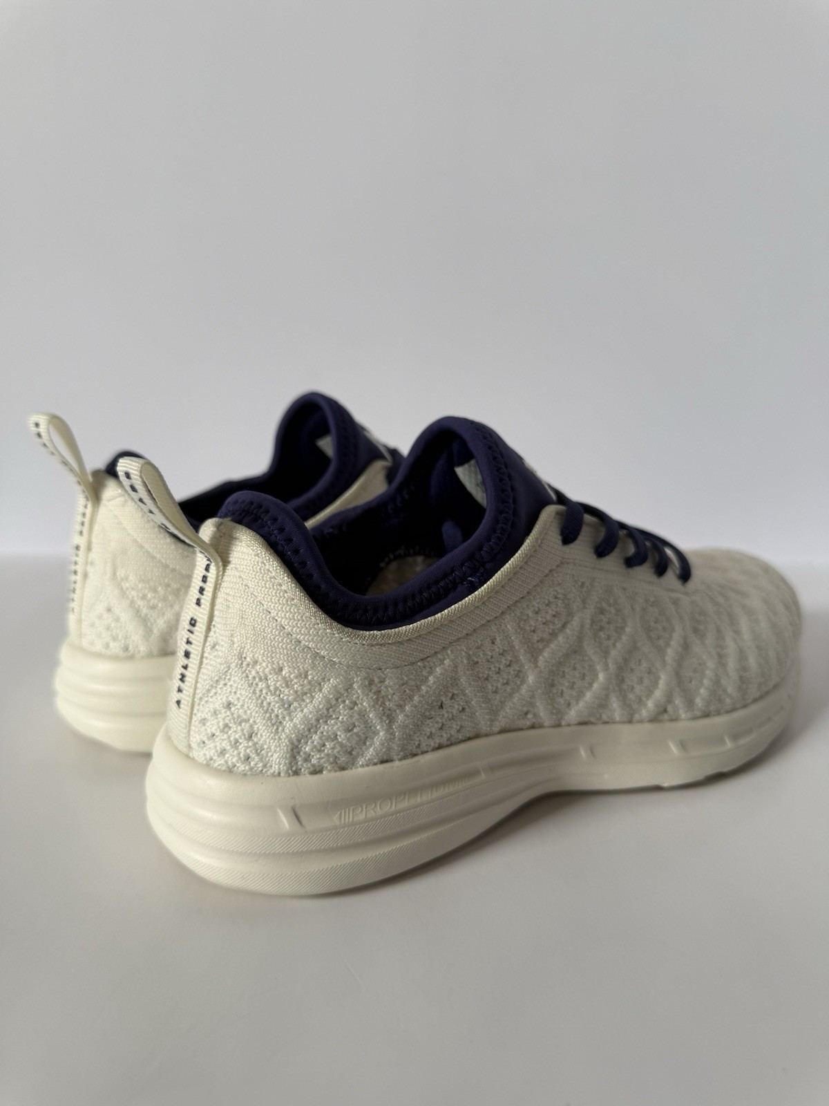 APL Techloom Phantom Knit White Blue Running Walking Shoes Women’s 7