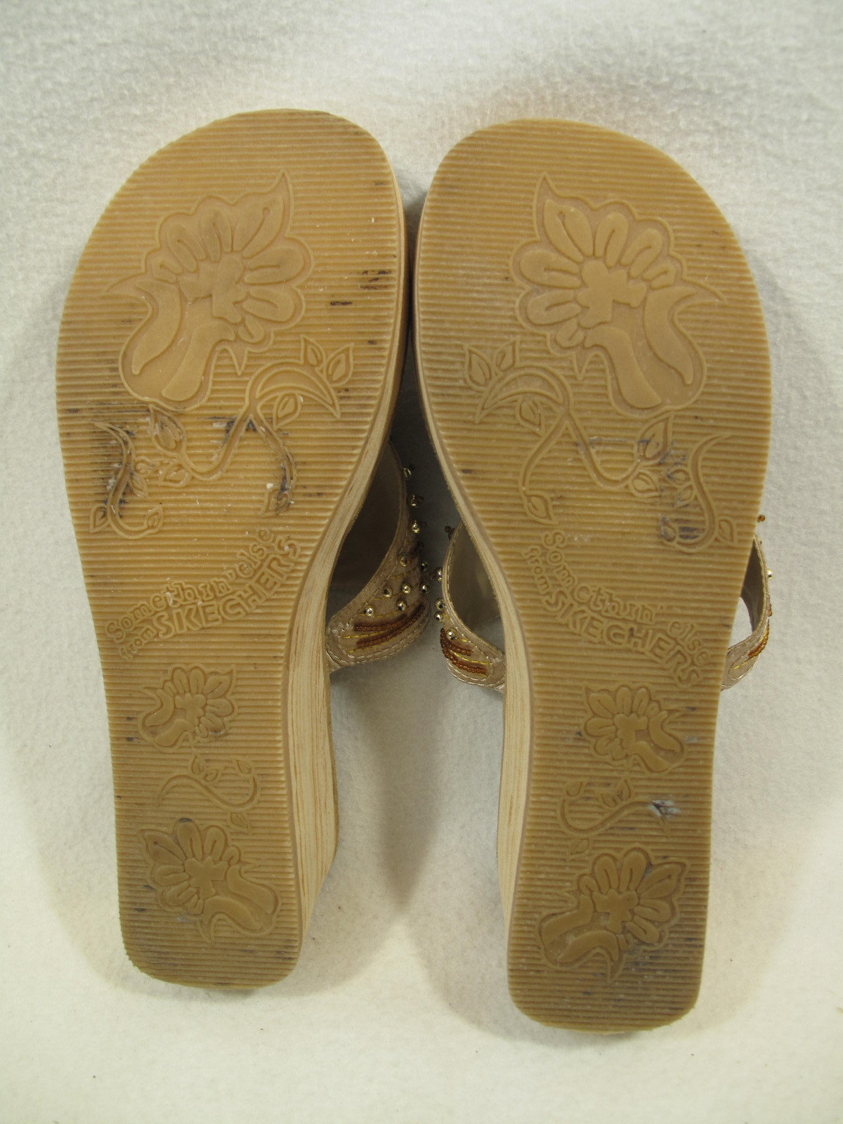 Skechers USA~Women’s Somethin’ Else Jaunt~Beaded~Wedge~Thong~Sandal~ Size 10.5
