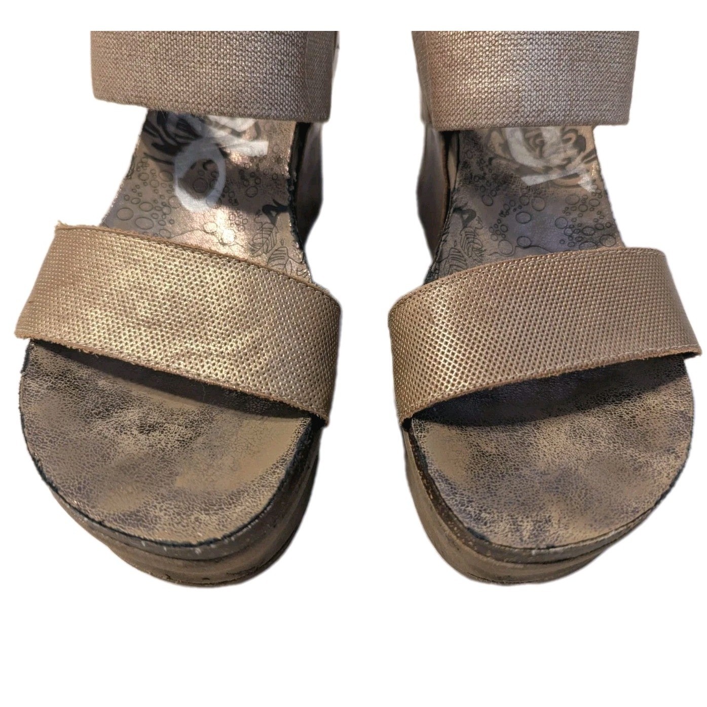 OTBT Women’s Bushnell Wedge Sandals Leather Platform Metallic Gold Beige Size 9M