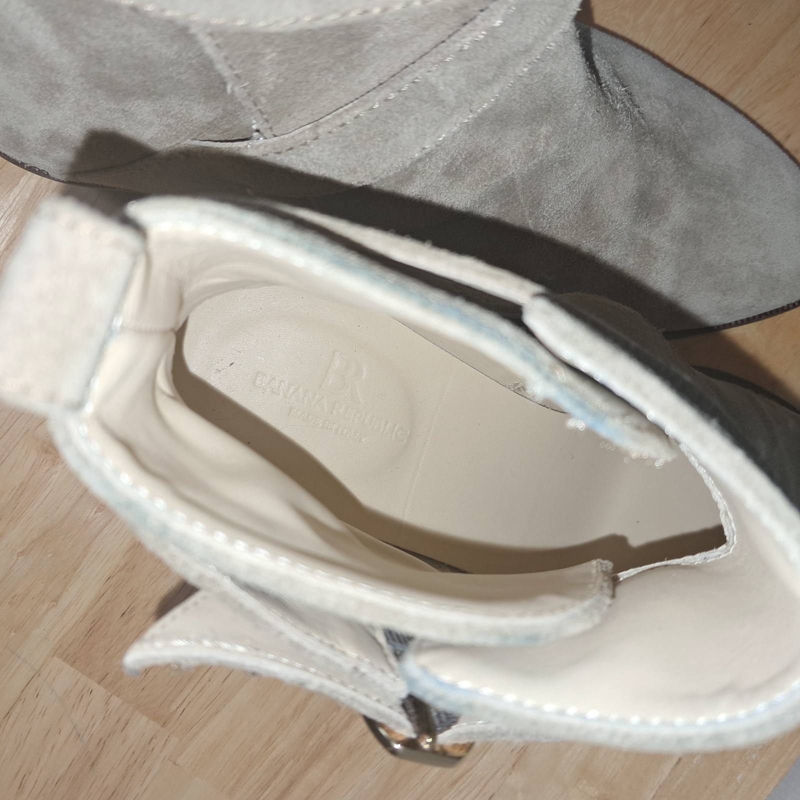 Banana Republic Stella Suede Boots Taupe/Olive Green- Size 7
