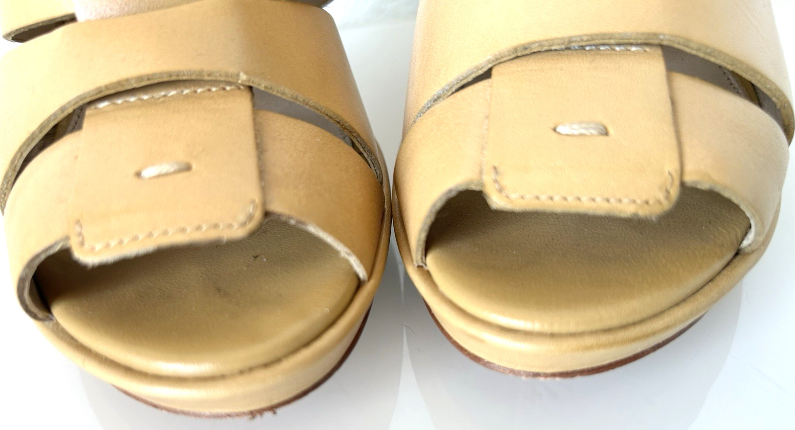 10 Crosby Derek Lam Leather Slingback Size 8.5 Peep Toe Stiletto Heel Tan EUC