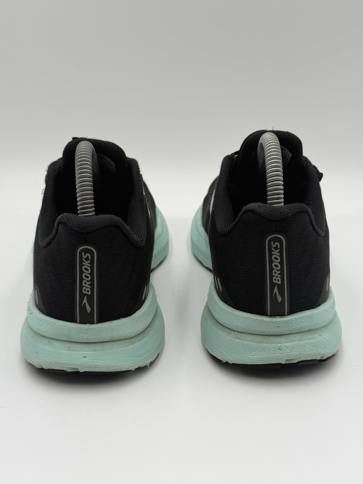 Brooks Launch GTS 9 Women’s Size 7 Black Mint Running Shoes Sneakers