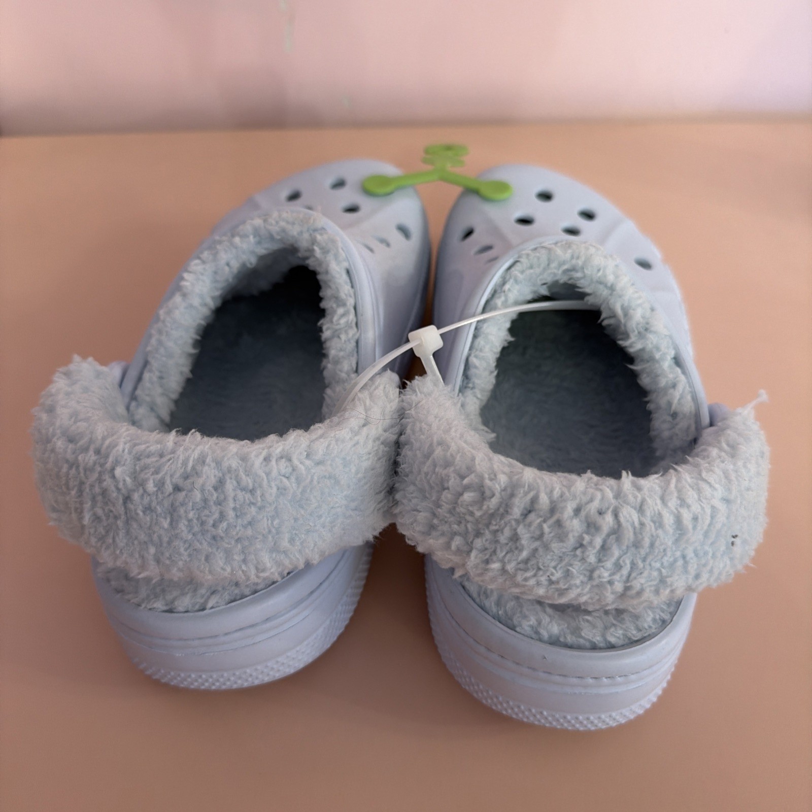 NEW Crocs Light Blue Baya Lined Fuzz Fleece Strap Clogs Men’s 5/Women’s 7