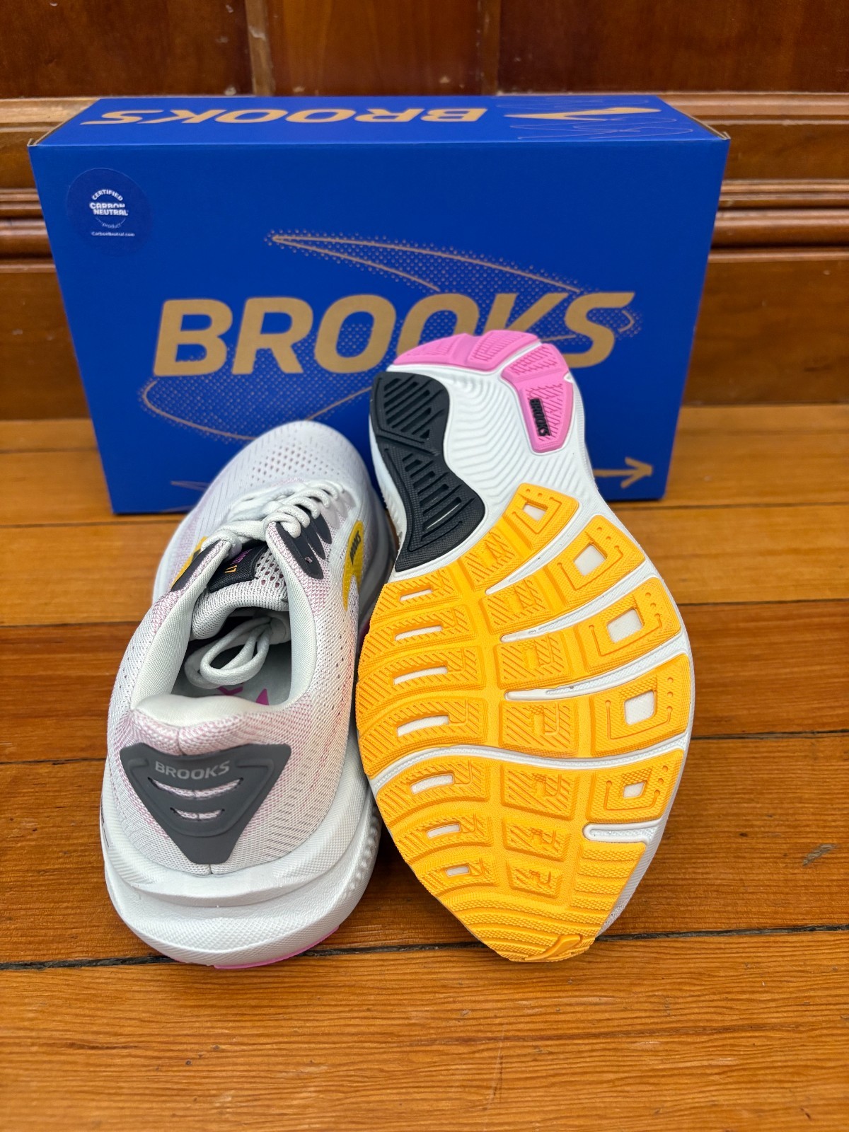 NEW – Brooks Ghost 17 (Style#120431070) Color: Oyster/Apricot/Pink Size: 6.5B