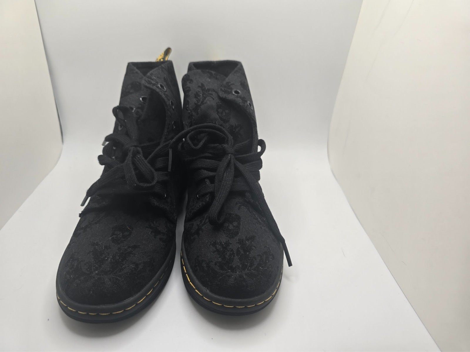 Dr Martens Black Canvas Ankle Boots Size 7 Lace Up Tonal Print Pull Tab