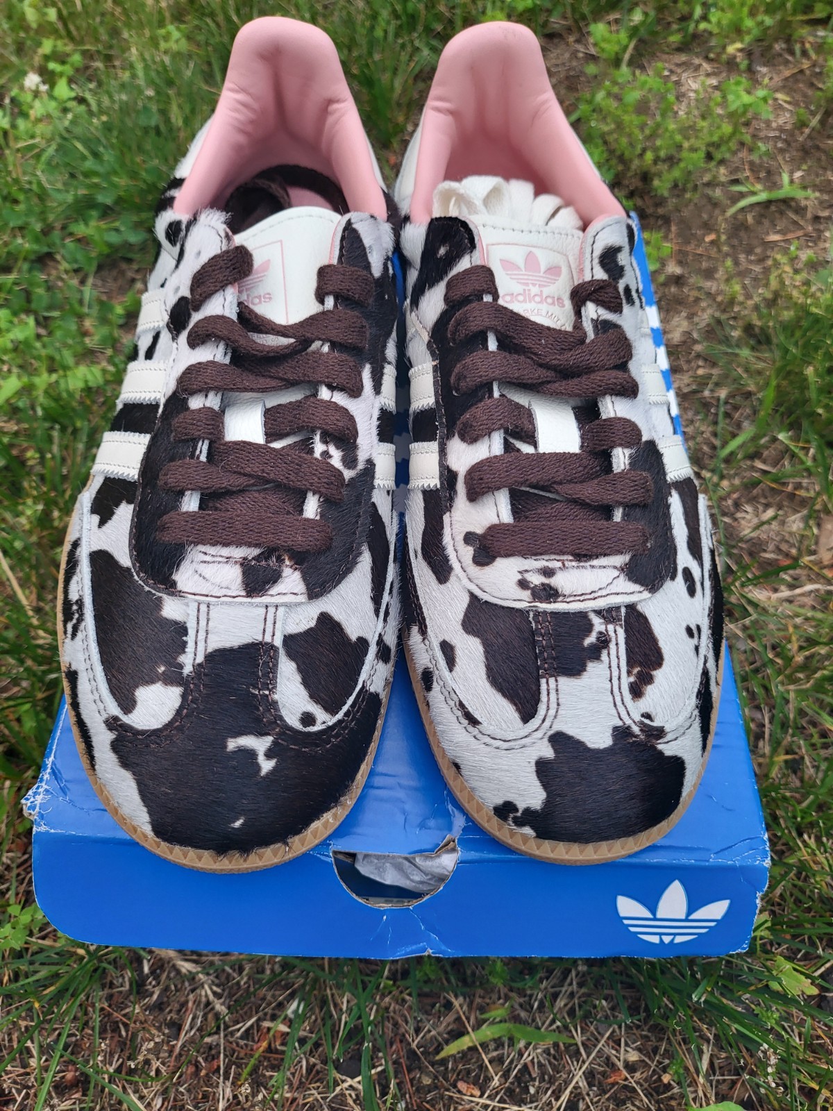 adidas Samba OG Women’s Cow Print Fur Low Top Lace-Up Sneakers JR1256