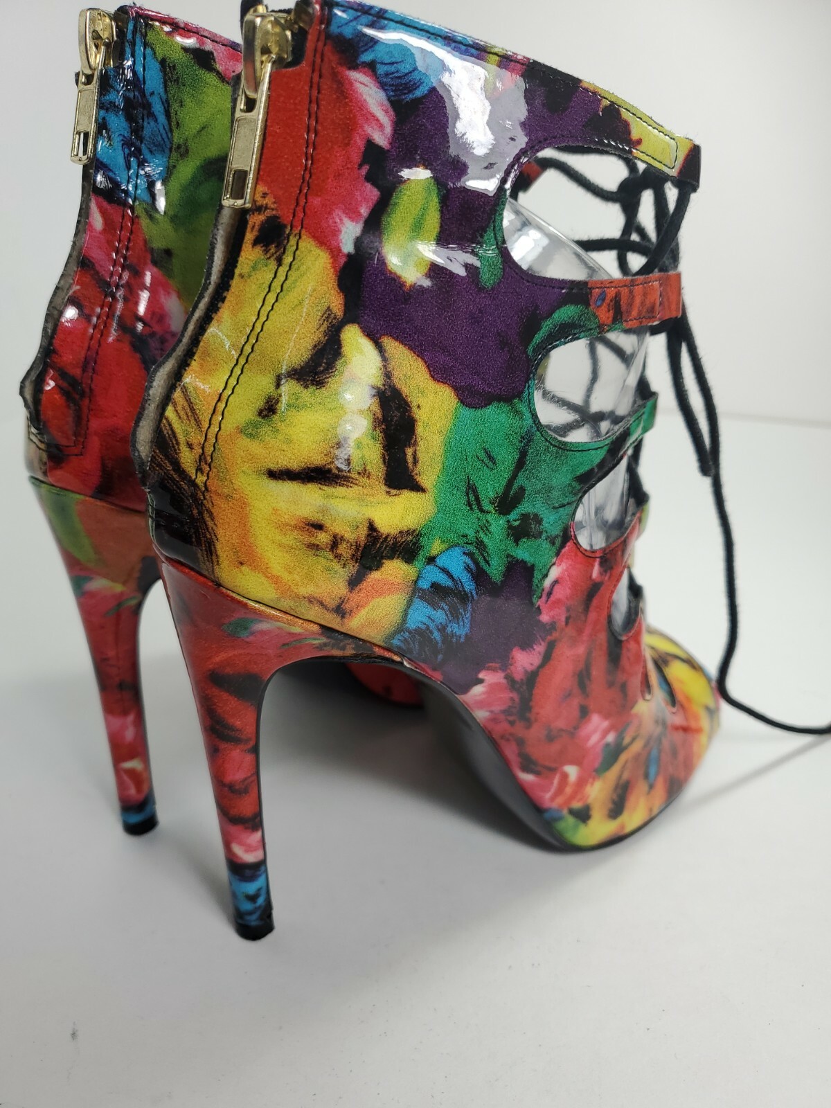 Steve Madden Beautiful Super Colorful Abstract Pattern 4.5″ heels Sandal 9M