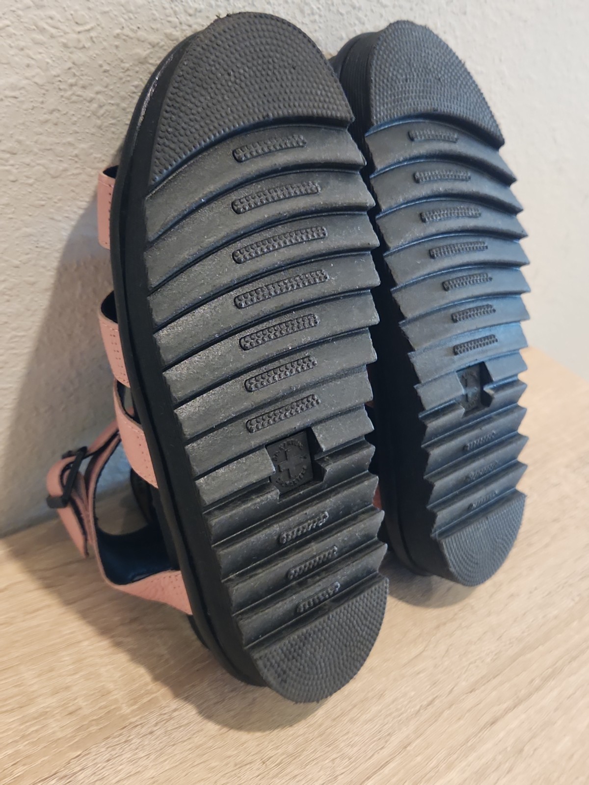 Dr. Martens Blaire Platform Sandals Womens Size 8 Pink Leather Straps