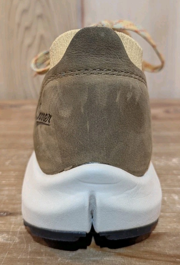 Danner Women’s Caprine Low Summer Wheat Size 10 Hiking Trail Shoes