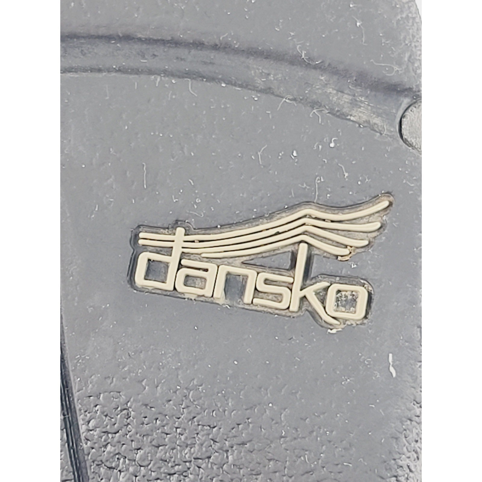 Dansko Round Toe Leather Upper Synthetic Sole Slip-On Clogs Women Size 9 Black.