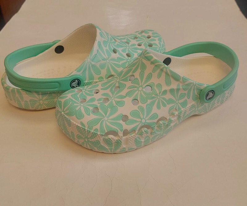Crocs Baya Seasonal Printed Clogs Womens Size 12 Mens 10 Green White Sandals New