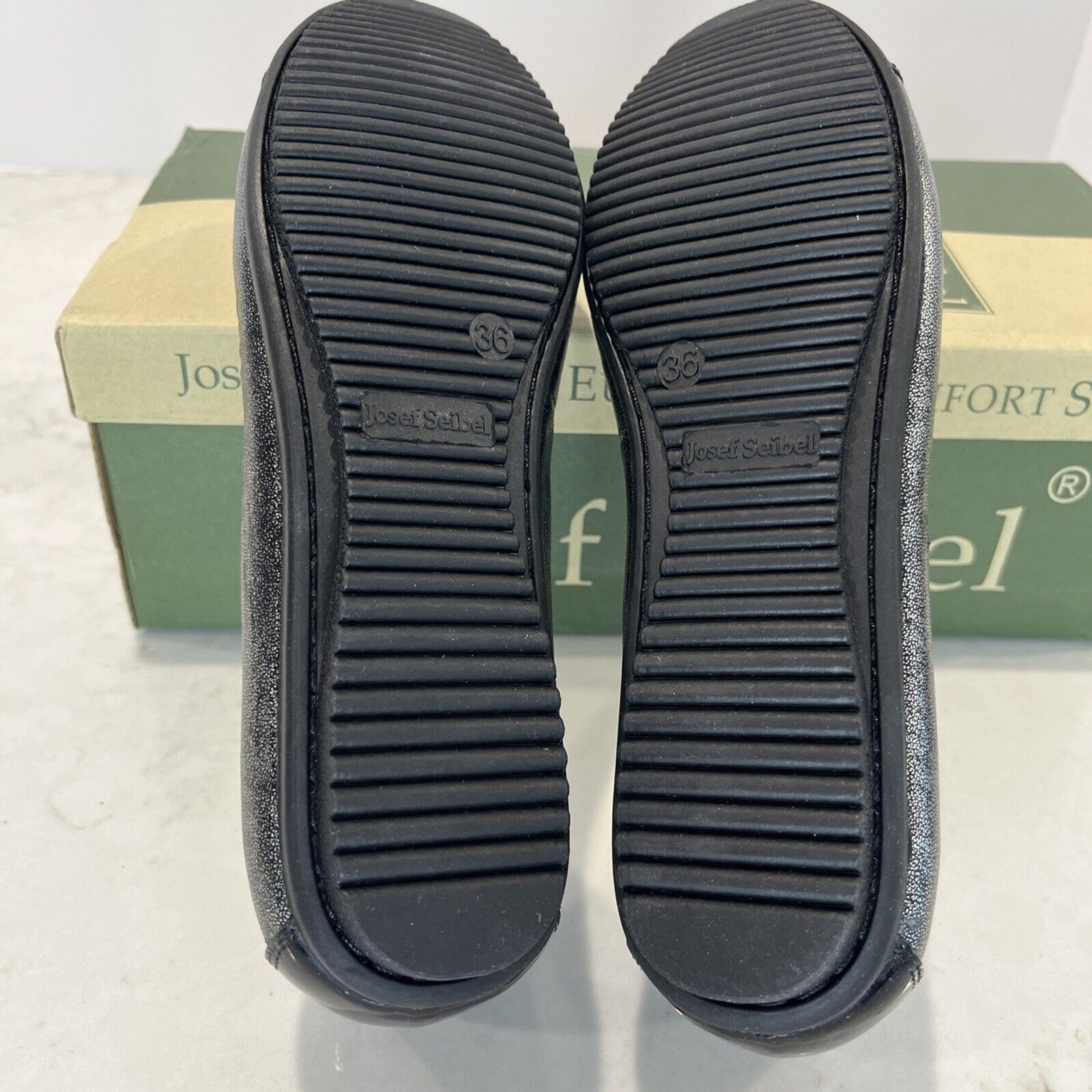 Josef Seibel Pippa Metallic Silver Cap Toe Comfort Ballet Flats EU 36 US 5.5 NEW