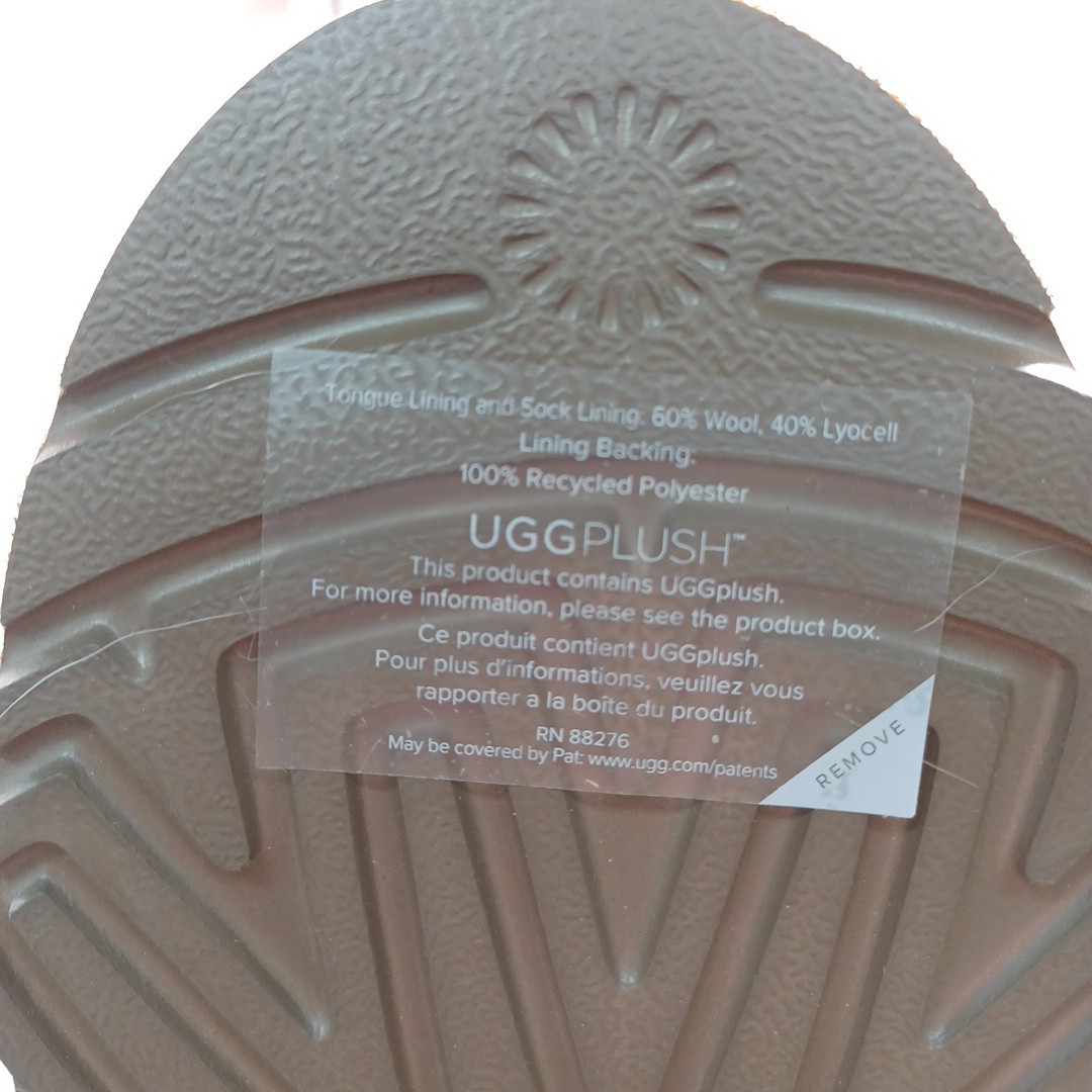 UGG Womens Lowmel Shoes In Sand Size 11 US
