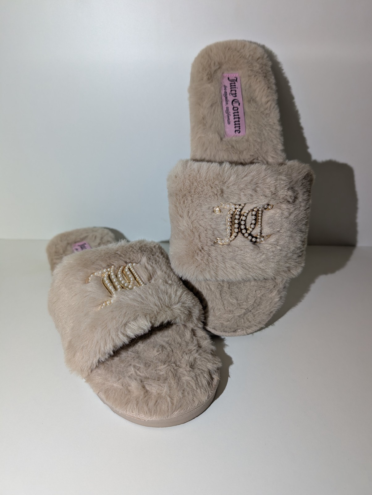 Juicy Couture Women’s Beige Faux Fur Slide Slippers XL Logo Beaded