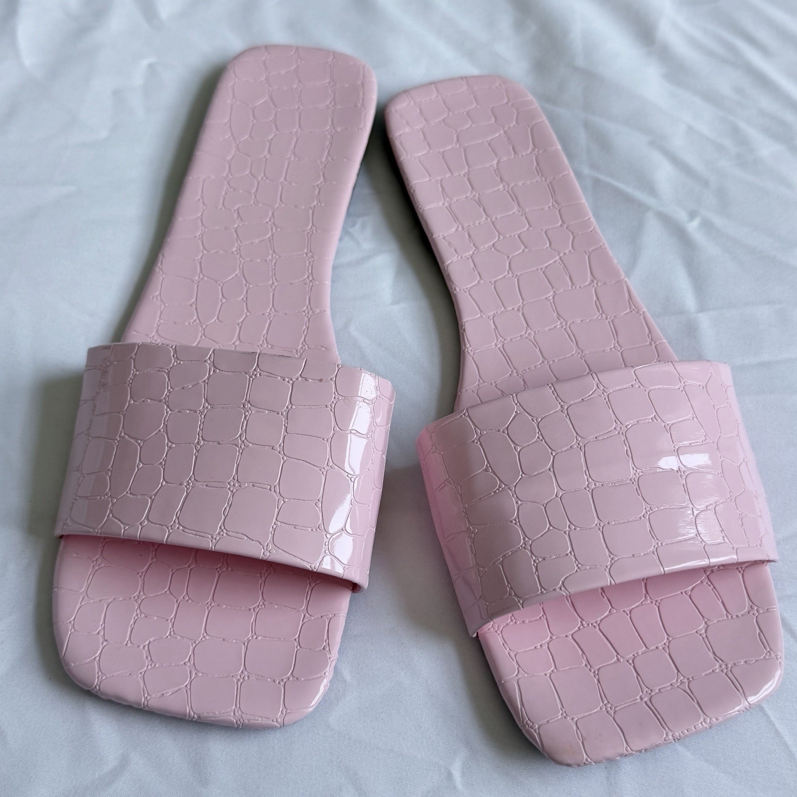 Baby Pink Croc-Embossed Glossy Slip On Square Peep Toe Size 9 Cute Slide Sandals
