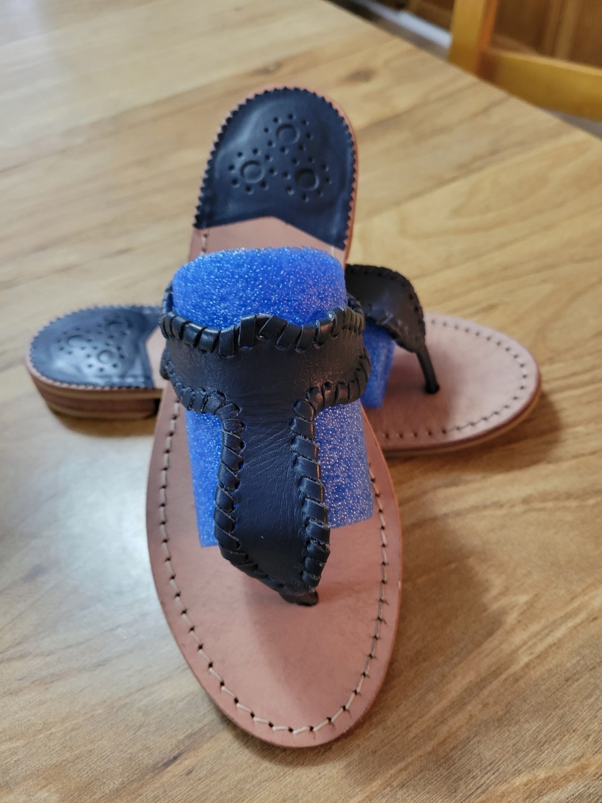 Navy Blue 100% Leather Flat Thong Sandals By JACK ROGERS sz 6. Very Clean