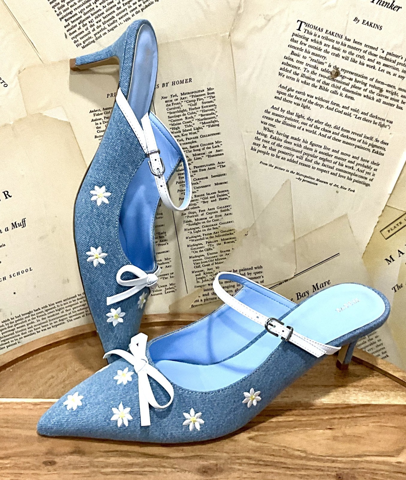 Anthropologie Maeve Bow Kitten Heel Mules Demin White Daisy Embroidery 10 NEW