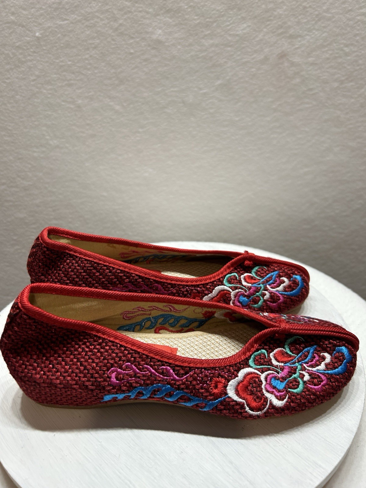 Cinak Multicolored Red Embroidered Flat Shoe Slip On Women’s Size 39/US 8.5