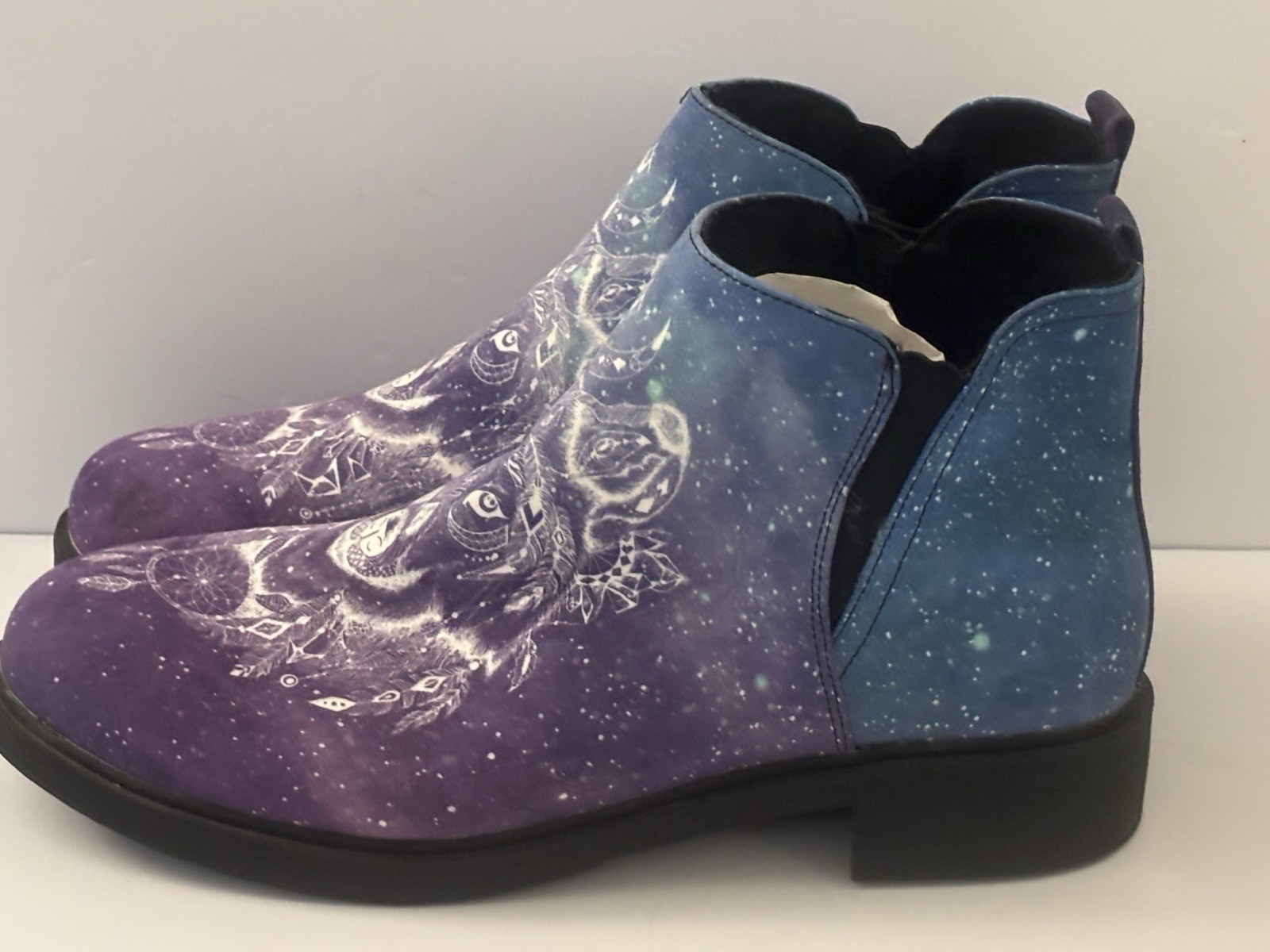Yes We Vibe Boots Slip In Women’s Purple Wolf Bohemian Size 10.5 Blue Artsy