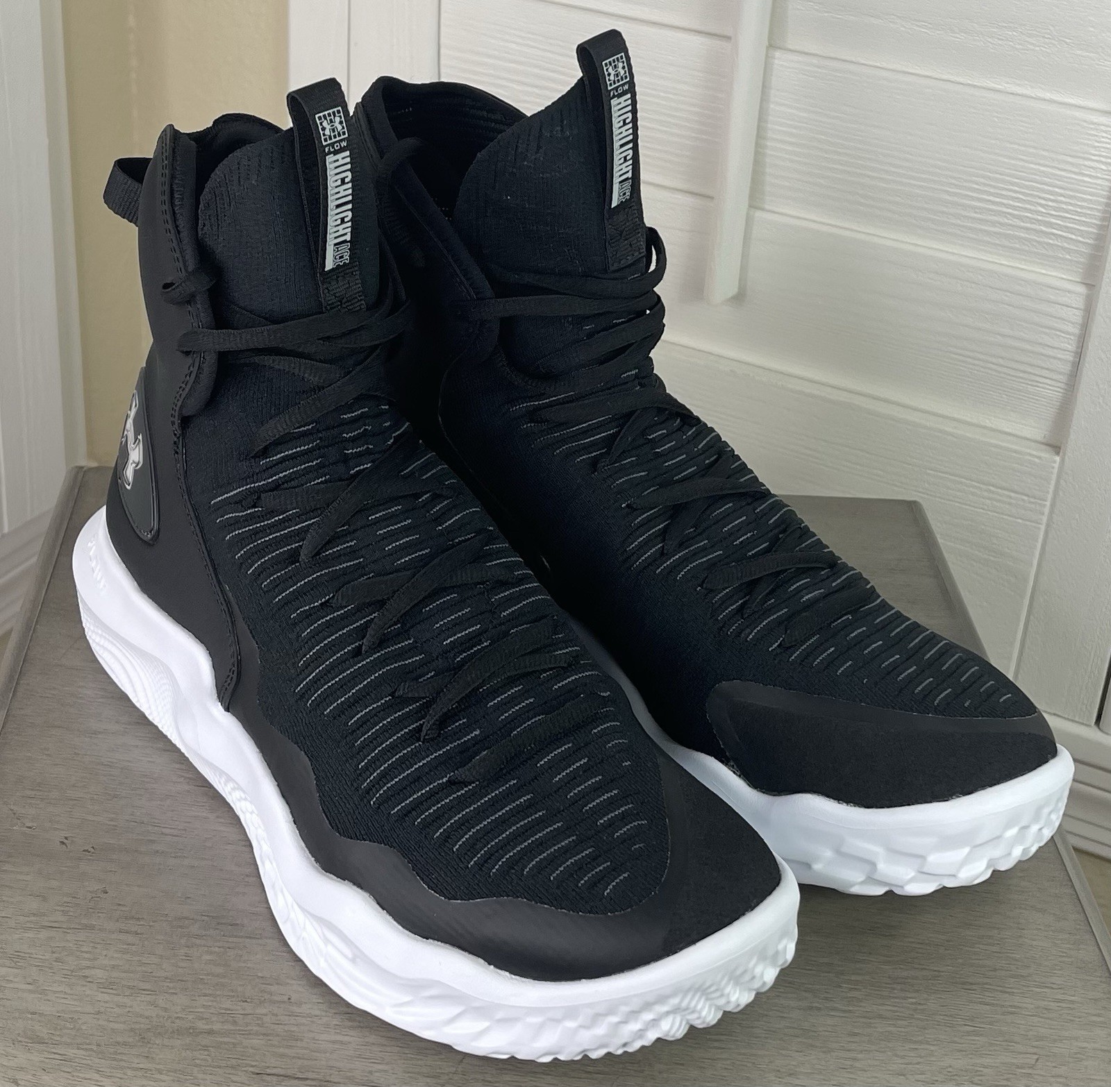 Under Armour Flow Highlight Ace Black Volleyball Shoes 3027083 001 – Women’s 12