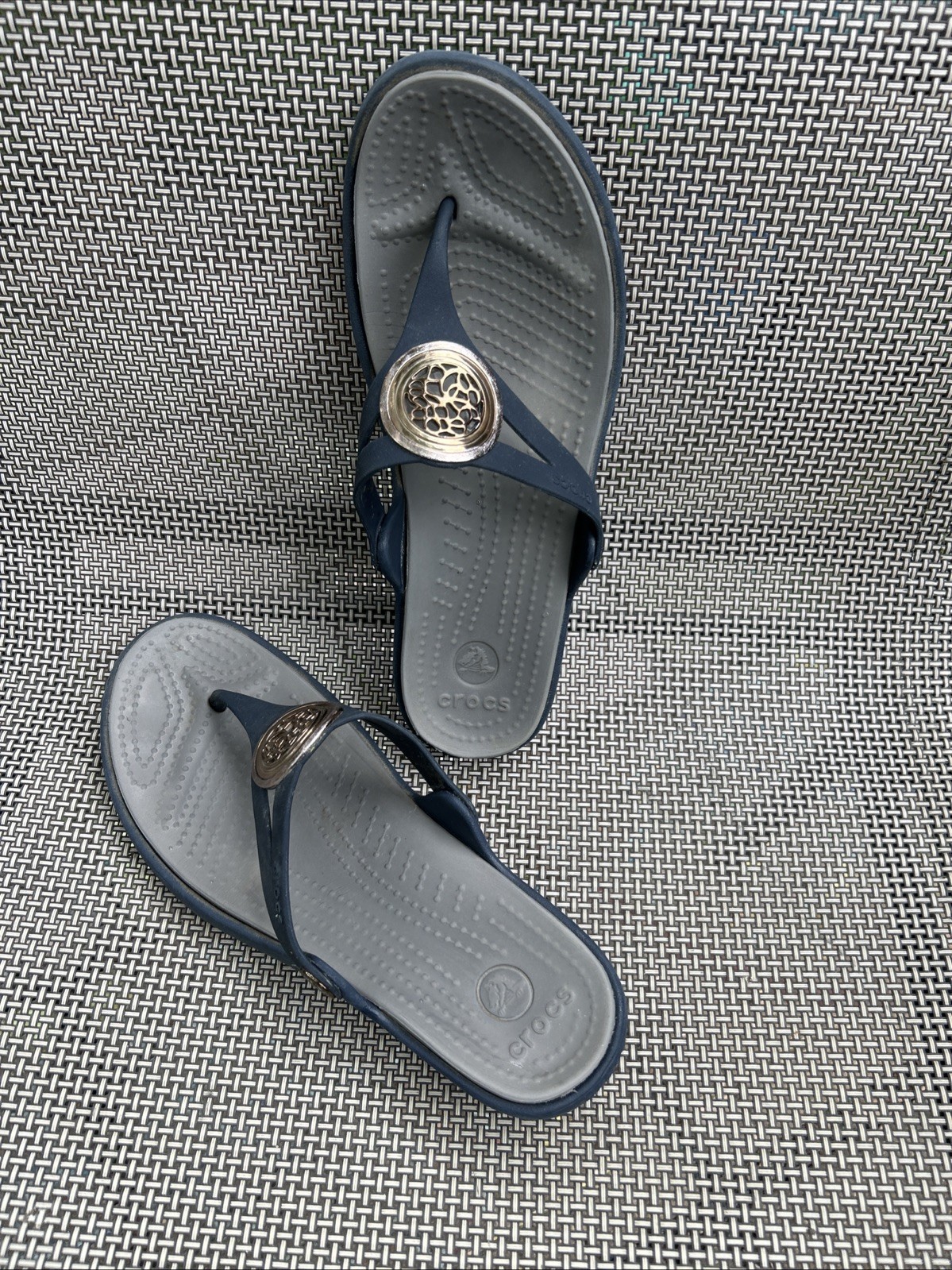 Crocs Sanrah Circle Wedge Flip Sandal Women’s Size 8 Navy Blue/Graphite