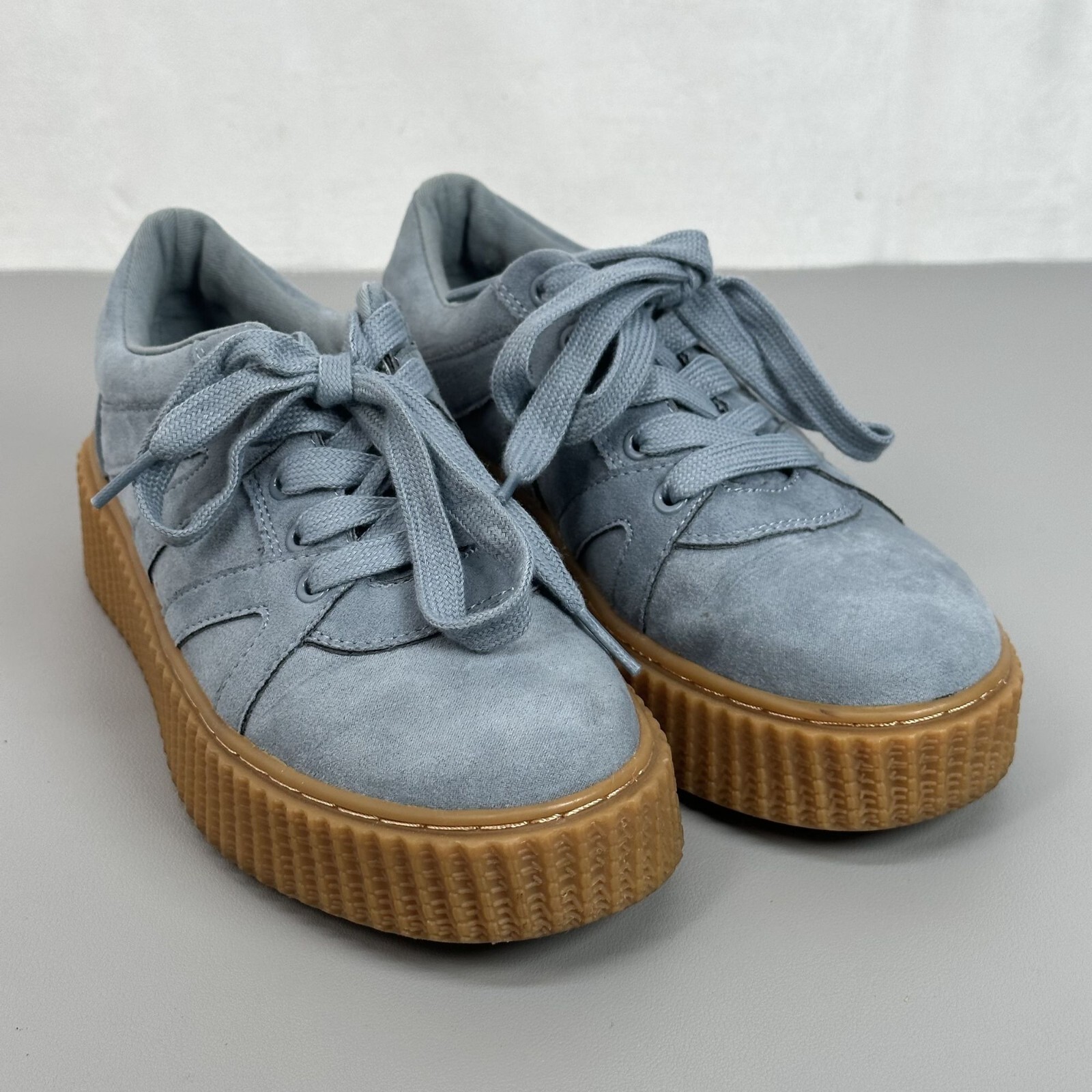 Indigo Rd. Women’s Blue Suede Leather Platform Sneakers Textured Rubber Sole 7M