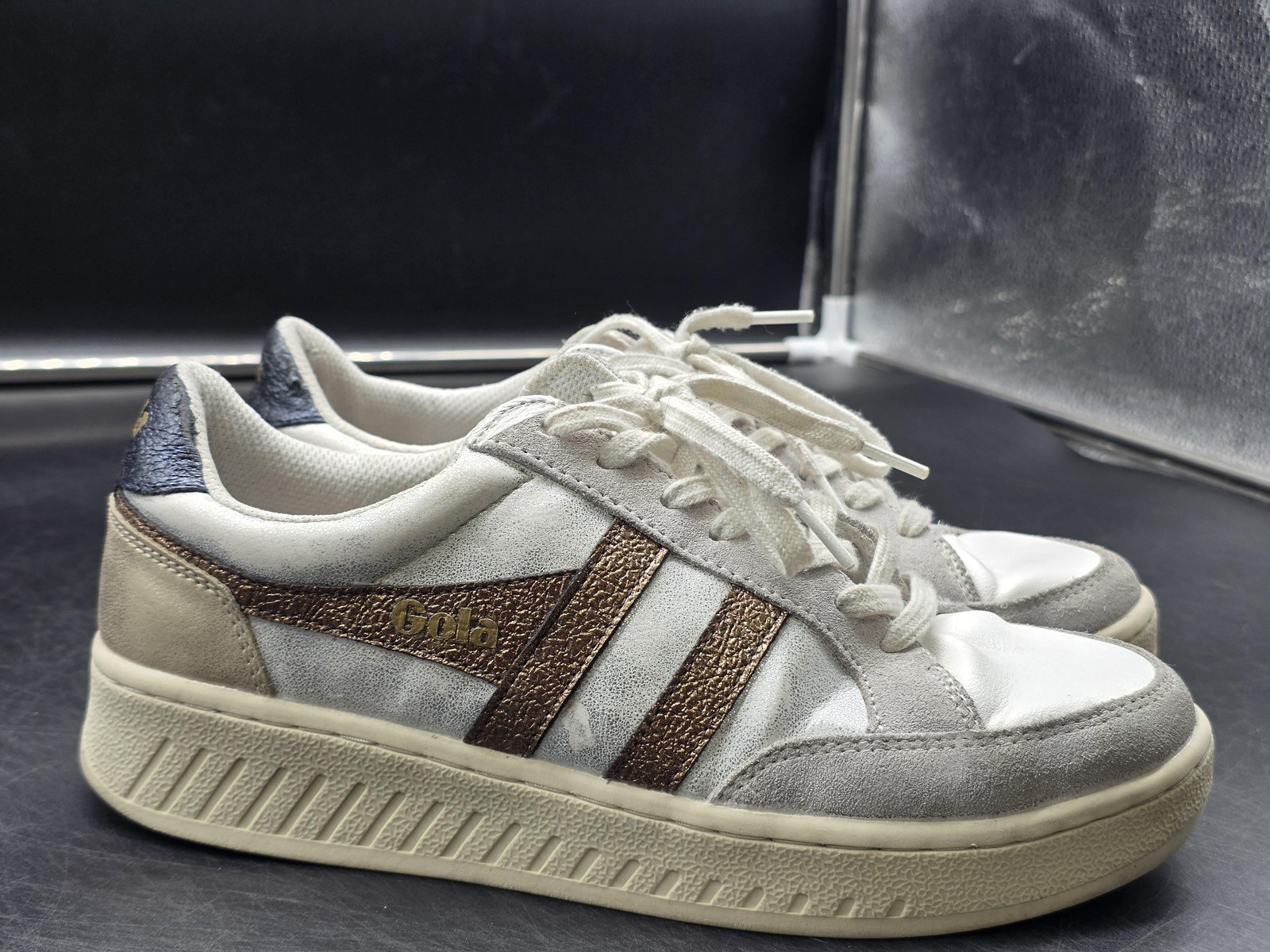 Gola Superslam Blaze Shoes Womens Size 9 White Sneakers Stained Damaged CLB334